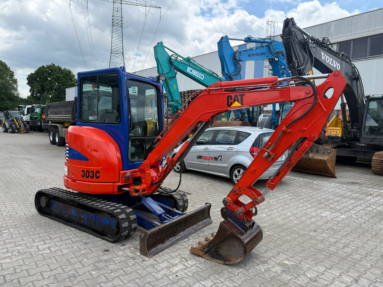 Caterpillar 303C Minibagger - Kaivuri: kuva Caterpillar 303C Minibagger - Kaivuri Caterpillar 303C Minibagger - Kaivuri: kuva Caterpillar 303C Minibagger - Kaivuri