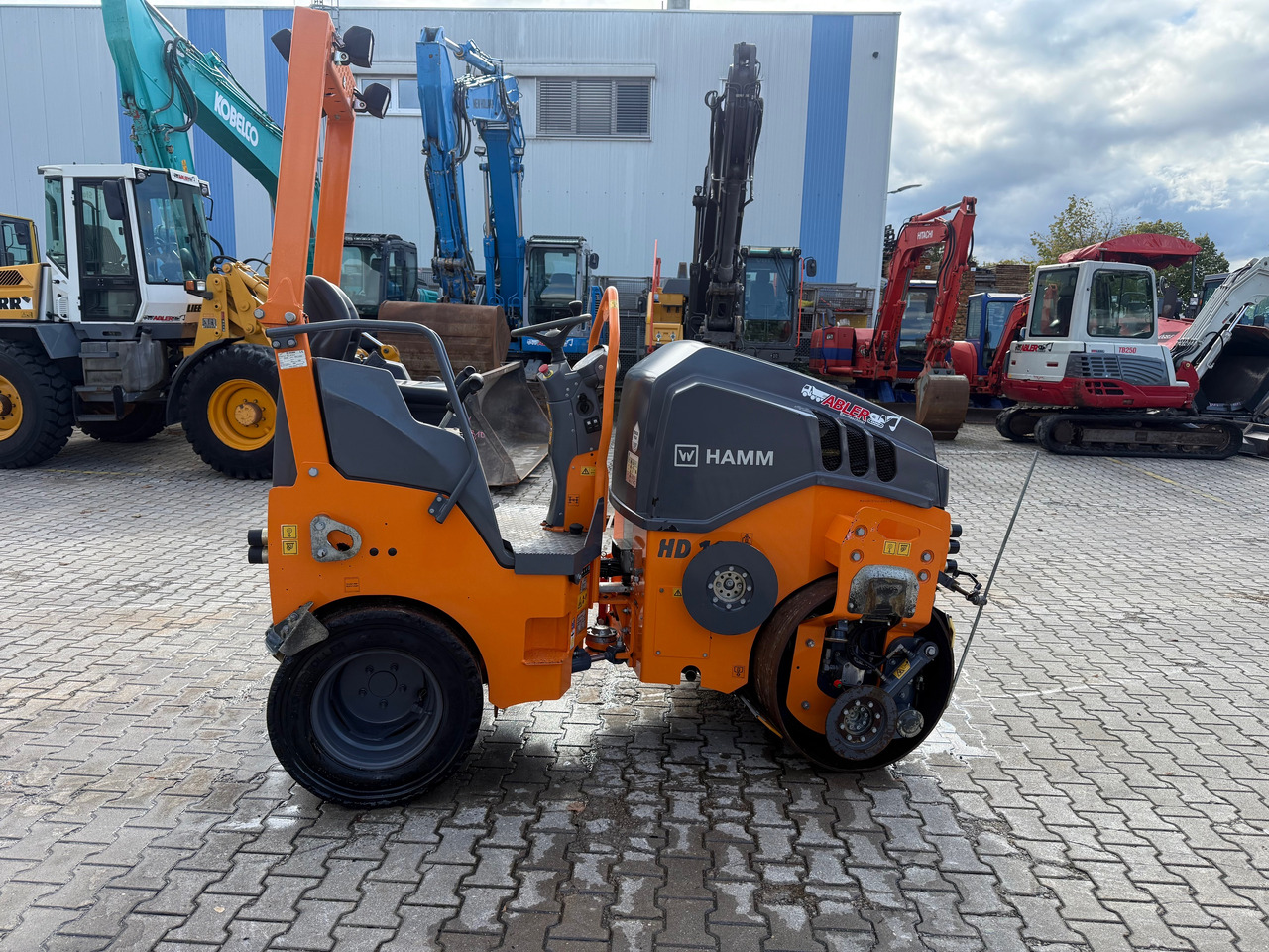 Uusi Tiejyrä HAMM HD 12i VT Kombiwalze neues Modell!: kuva Uusi Tiejyrä HAMM HD 12i VT Kombiwalze neues Modell!