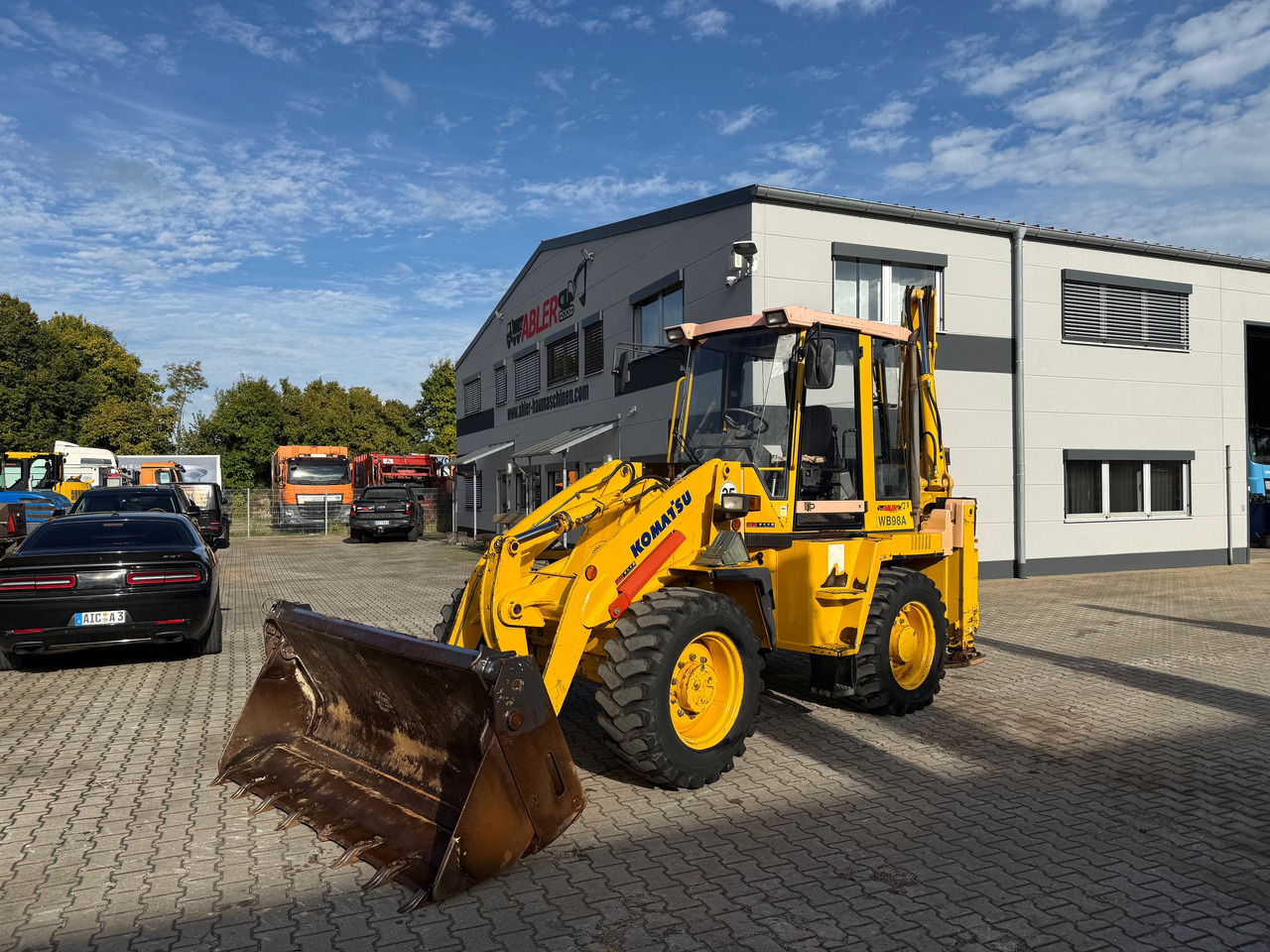 Komatsu WB98A-2 Baggerlader SW - Kaivuri-trukki: kuva  Komatsu WB98A-2 Baggerlader SW - Kaivuri-trukki Komatsu WB98A-2 Baggerlader SW - Kaivuri-trukki: kuva  Komatsu WB98A-2 Baggerlader SW - Kaivuri-trukki