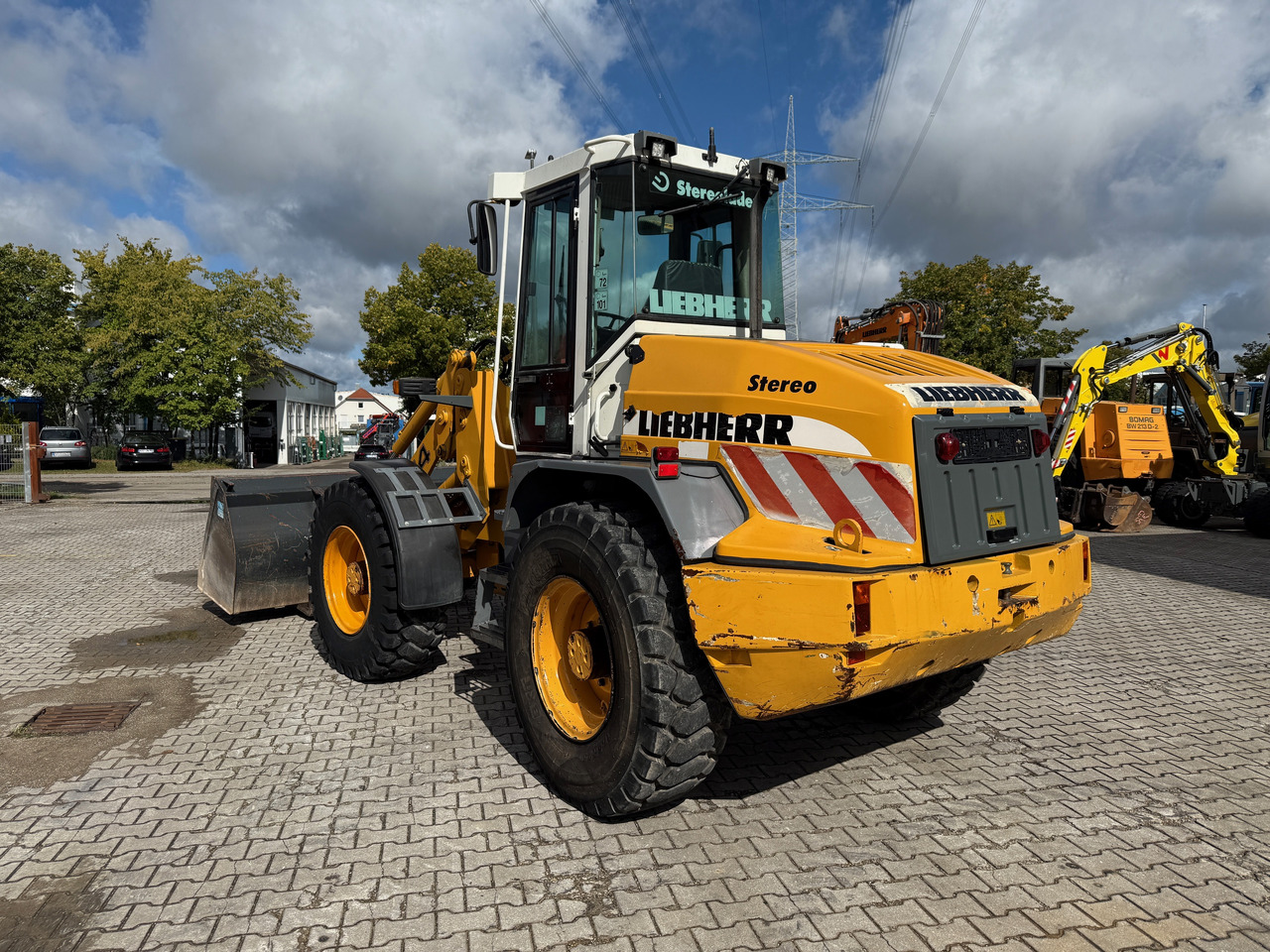Liebherr L514 Stereo Radlader Gabel+Schaufel+SW - Pyöräkuormaaja: kuva Liebherr L514 Stereo Radlader Gabel+Schaufel+SW - Pyöräkuormaaja Liebherr L514 Stereo Radlader Gabel+Schaufel+SW - Pyöräkuormaaja: kuva Liebherr L514 Stereo Radlader Gabel+Schaufel+SW - Pyöräkuormaaja