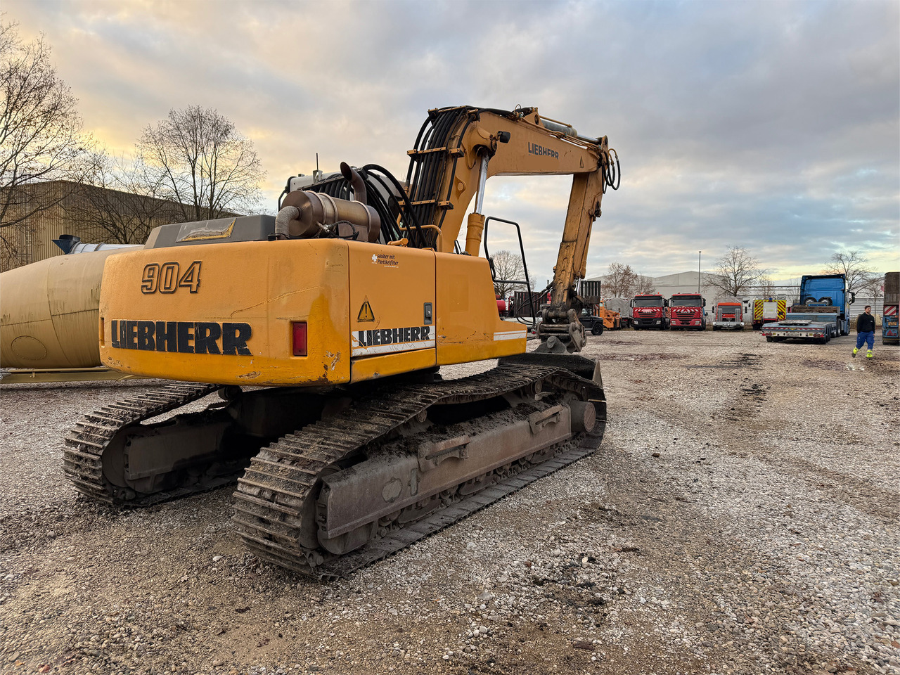 Liebherr R904 Kettenbagger Klima SW - Kaivuri: kuva Liebherr R904 Kettenbagger Klima SW - Kaivuri Liebherr R904 Kettenbagger Klima SW - Kaivuri: kuva Liebherr R904 Kettenbagger Klima SW - Kaivuri