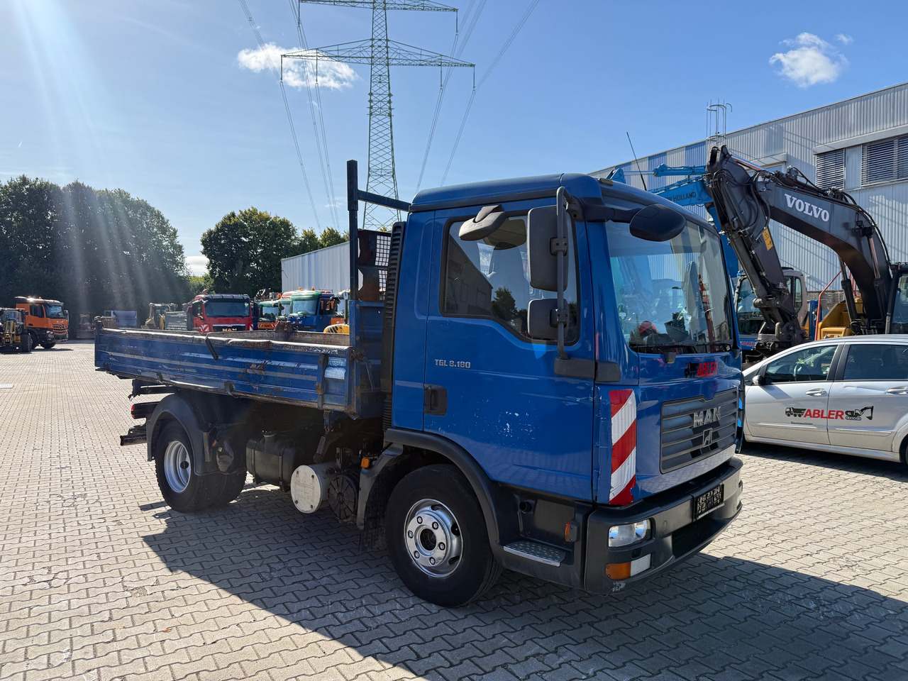 MAN TGL 8.180 3-Seiten-Kipper 2x AHK - Kippiauto kuorma-auto: kuva MAN TGL 8.180 3-Seiten-Kipper 2x AHK - Kippiauto kuorma-auto MAN TGL 8.180 3-Seiten-Kipper 2x AHK - Kippiauto kuorma-auto: kuva MAN TGL 8.180 3-Seiten-Kipper 2x AHK - Kippiauto kuorma-auto