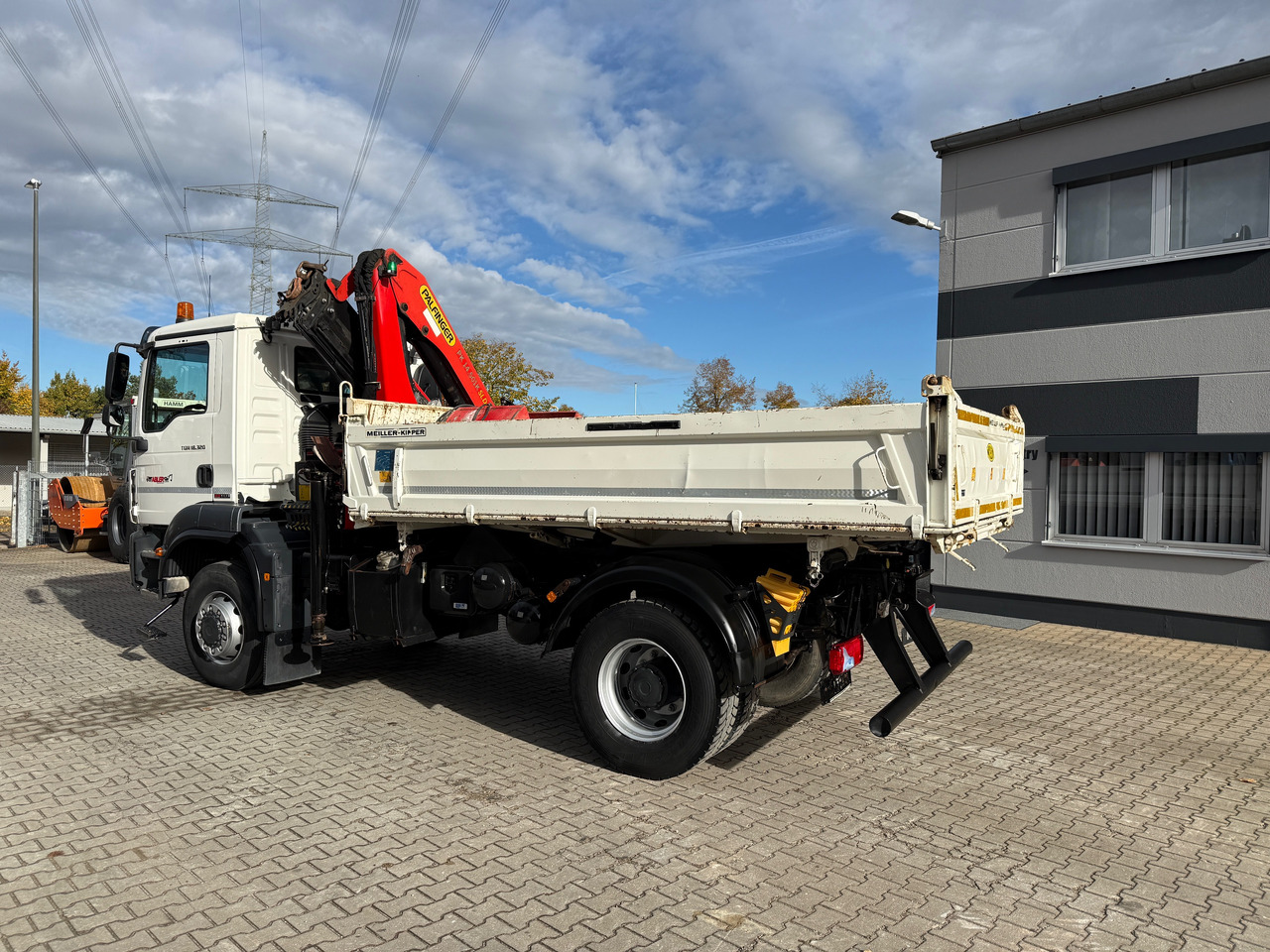 MAN TGM 18.320 Kipper+Kran Palfinger 4x4 Funk Greifer - Kippiauto kuorma-auto, Nosturiauto: kuva MAN TGM 18.320 Kipper+Kran Palfinger 4x4 Funk Greifer - Kippiauto kuorma-auto, Nosturiauto MAN TGM 18.320 Kipper+Kran Palfinger 4x4 Funk Greifer - Kippiauto kuorma-auto, Nosturiauto: kuva MAN TGM 18.320 Kipper+Kran Palfinger 4x4 Funk Greifer - Kippiauto kuorma-auto, Nosturiauto