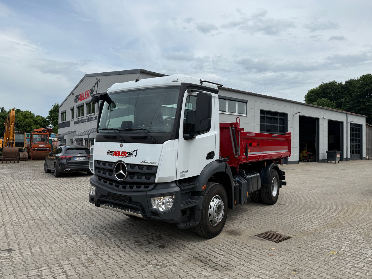 Mercedes-Benz 1835 Arocs 3-Seiten-Kipper 4900 km - Kippiauto kuorma-auto: kuva Mercedes-Benz 1835 Arocs 3-Seiten-Kipper 4900 km - Kippiauto kuorma-auto Mercedes-Benz 1835 Arocs 3-Seiten-Kipper 4900 km - Kippiauto kuorma-auto: kuva Mercedes-Benz 1835 Arocs 3-Seiten-Kipper 4900 km - Kippiauto kuorma-auto