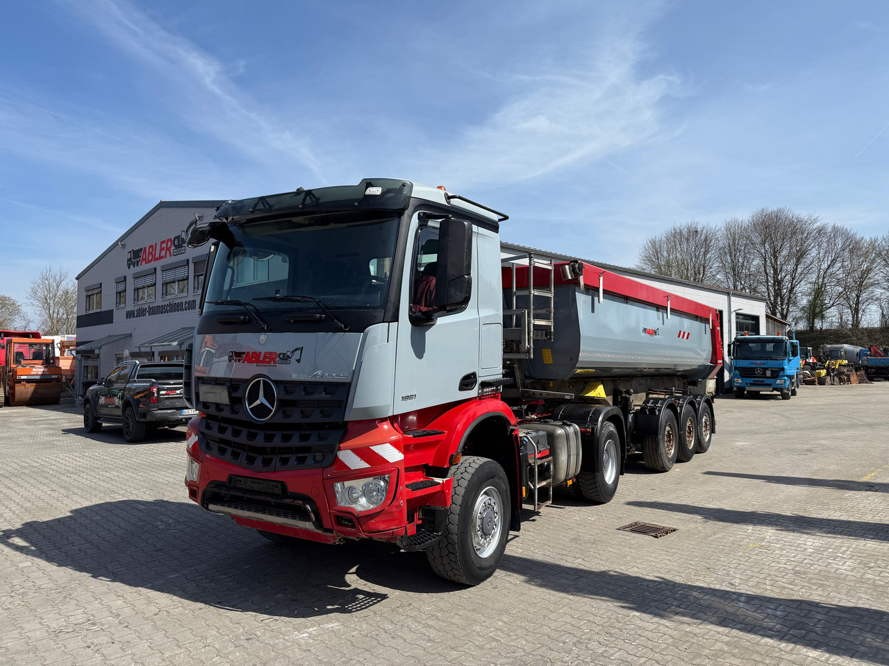 Mercedes-Benz 1851 Arocs ECHTER 4x4 mit Schmitz Kippauflieger - Kippiauto kuorma-auto: kuva Mercedes-Benz 1851 Arocs ECHTER 4x4 mit Schmitz Kippauflieger - Kippiauto kuorma-auto Mercedes-Benz 1851 Arocs ECHTER 4x4 mit Schmitz Kippauflieger - Kippiauto kuorma-auto: kuva Mercedes-Benz 1851 Arocs ECHTER 4x4 mit Schmitz Kippauflieger - Kippiauto kuorma-auto