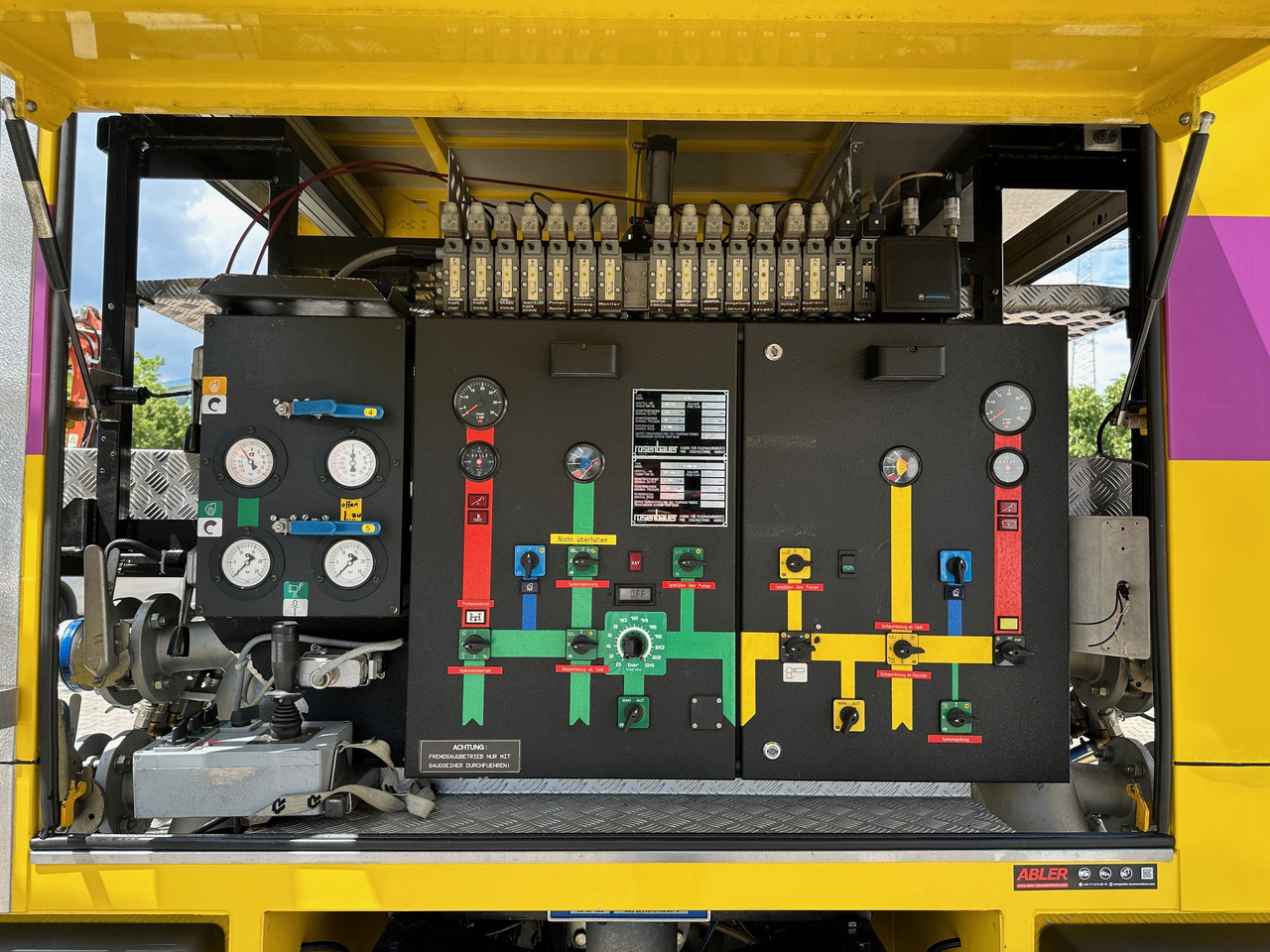 Paloauto Mercedes-Benz 3238 SK Löschfahrzeug Rosenbauer Wasser + Schaum 66m Wurfweite: kuva Paloauto Mercedes-Benz 3238 SK Löschfahrzeug Rosenbauer Wasser + Schaum 66m Wurfweite Paloauto Mercedes-Benz 3238 SK Löschfahrzeug Rosenbauer Wasser + Schaum 66m Wurfweite: kuva Paloauto Mercedes-Benz 3238 SK Löschfahrzeug Rosenbauer Wasser + Schaum 66m Wurfweite