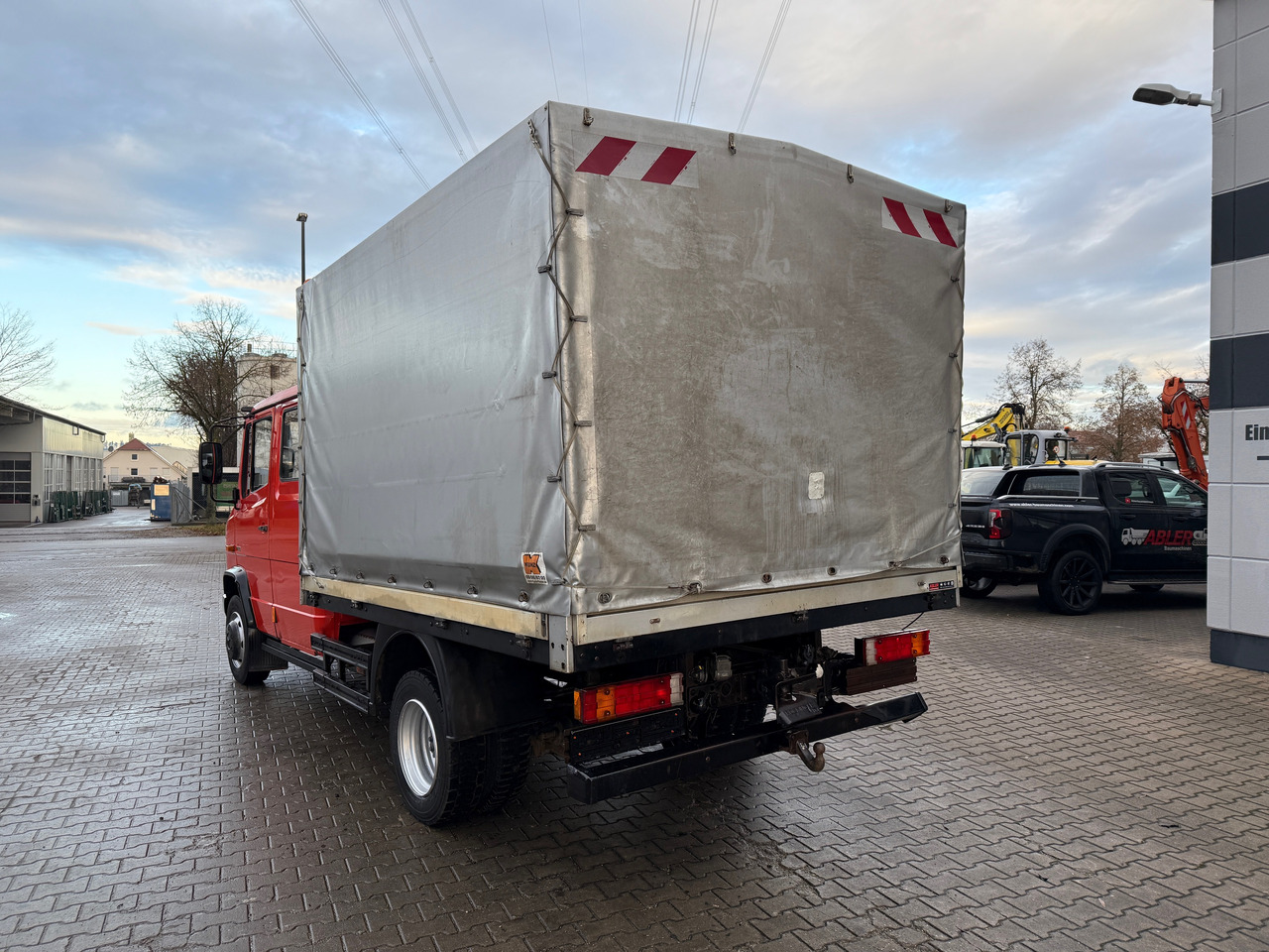 Mercedes-Benz 816 Vario Doka Pritsche Plane 2x AHK - Pressukapelli kuorma-auto: kuva Mercedes-Benz 816 Vario Doka Pritsche Plane 2x AHK - Pressukapelli kuorma-auto Mercedes-Benz 816 Vario Doka Pritsche Plane 2x AHK - Pressukapelli kuorma-auto: kuva Mercedes-Benz 816 Vario Doka Pritsche Plane 2x AHK - Pressukapelli kuorma-auto