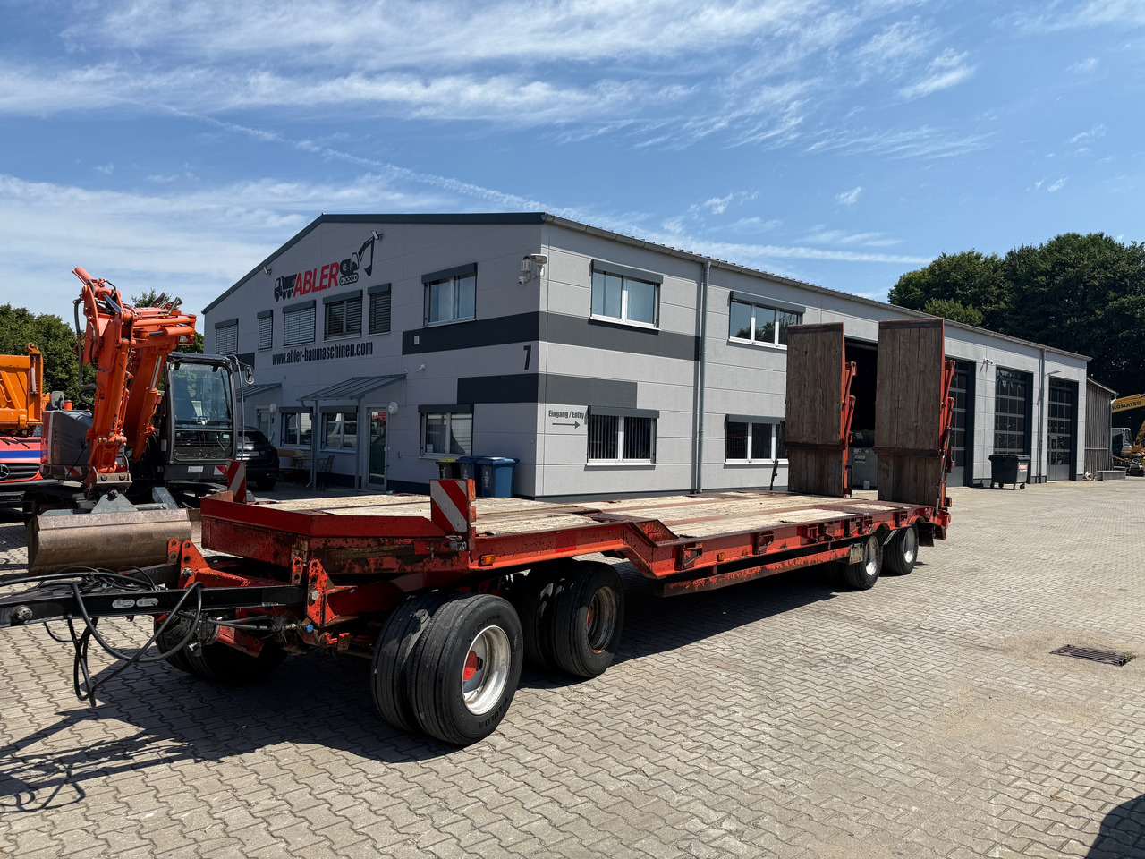 Müller Mitteltal T4 Kompakt Tieflader mit hydr. Rampen - Apuvaunu perävaunu: kuva Müller Mitteltal T4 Kompakt Tieflader mit hydr. Rampen - Apuvaunu perävaunu Müller Mitteltal T4 Kompakt Tieflader mit hydr. Rampen - Apuvaunu perävaunu: kuva Müller Mitteltal T4 Kompakt Tieflader mit hydr. Rampen - Apuvaunu perävaunu