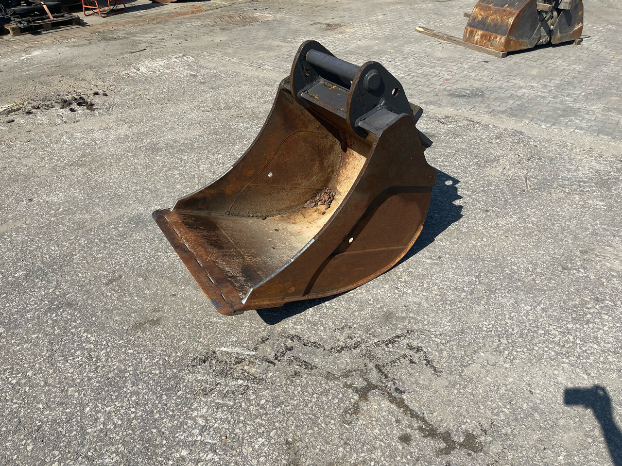 Tieflöffel 100cm - Kaivinkoneen kauha: kuva Tieflöffel 100cm - Kaivinkoneen kauha Tieflöffel 100cm - Kaivinkoneen kauha: kuva Tieflöffel 100cm - Kaivinkoneen kauha