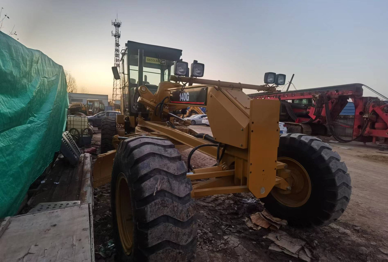 Caterpillar 140G - Tiehöylä: kuva Caterpillar 140G - Tiehöylä Caterpillar 140G - Tiehöylä: kuva Caterpillar 140G - Tiehöylä