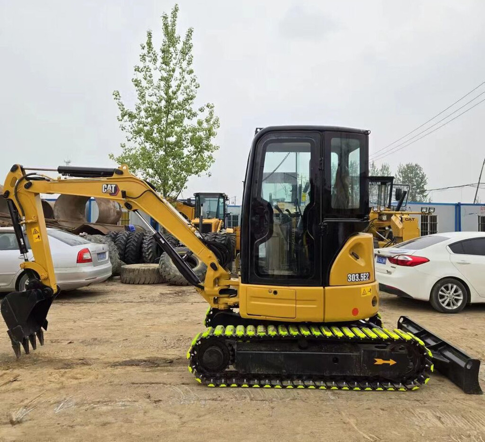 Caterpillar 305.5E2 with Rubber Track - Minikuormaaja: kuva Caterpillar 305.5E2 with Rubber Track - Minikuormaaja Caterpillar 305.5E2 with Rubber Track - Minikuormaaja: kuva Caterpillar 305.5E2 with Rubber Track - Minikuormaaja