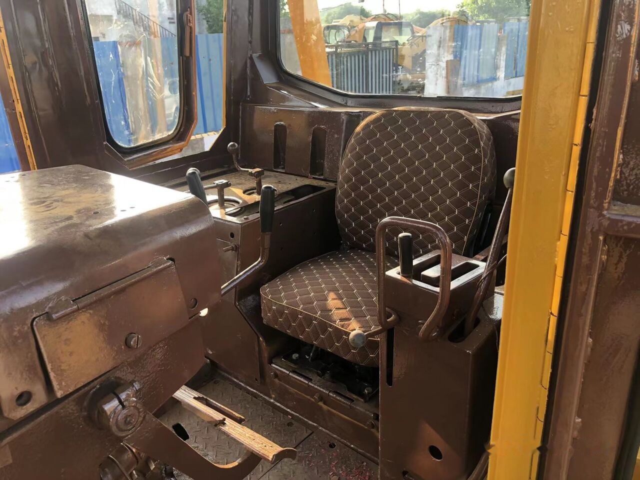 Caterpillar D8K - Puskutraktori: kuva Caterpillar D8K - Puskutraktori Caterpillar D8K - Puskutraktori: kuva Caterpillar D8K - Puskutraktori