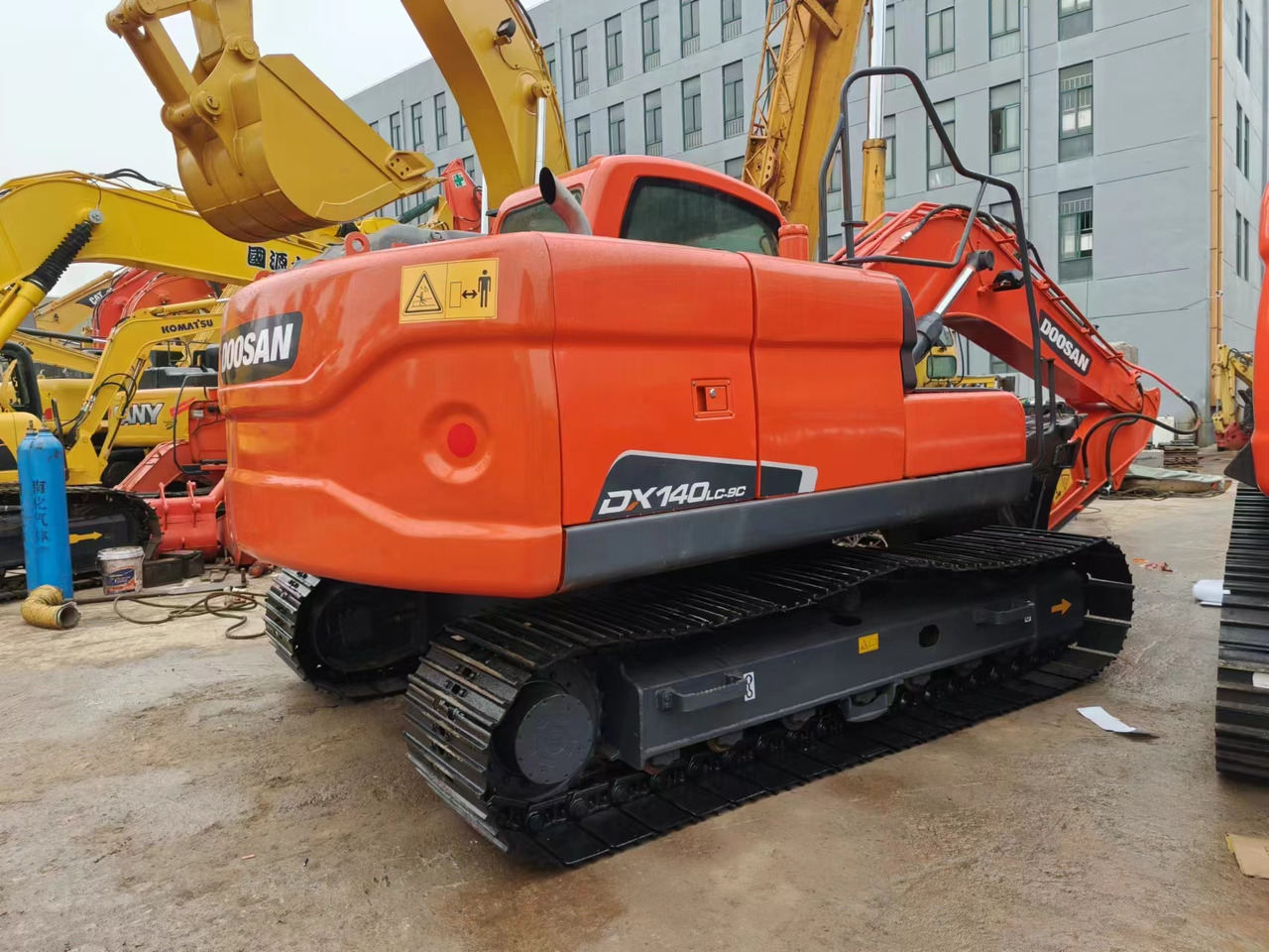 DOOSAN DX140 - Kaivuri: kuva DOOSAN DX140 - Kaivuri DOOSAN DX140 - Kaivuri: kuva DOOSAN DX140 - Kaivuri