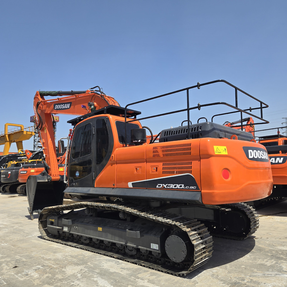 Doosan DX300 - Kaivuri: kuva Doosan DX300 - Kaivuri Doosan DX300 - Kaivuri: kuva Doosan DX300 - Kaivuri