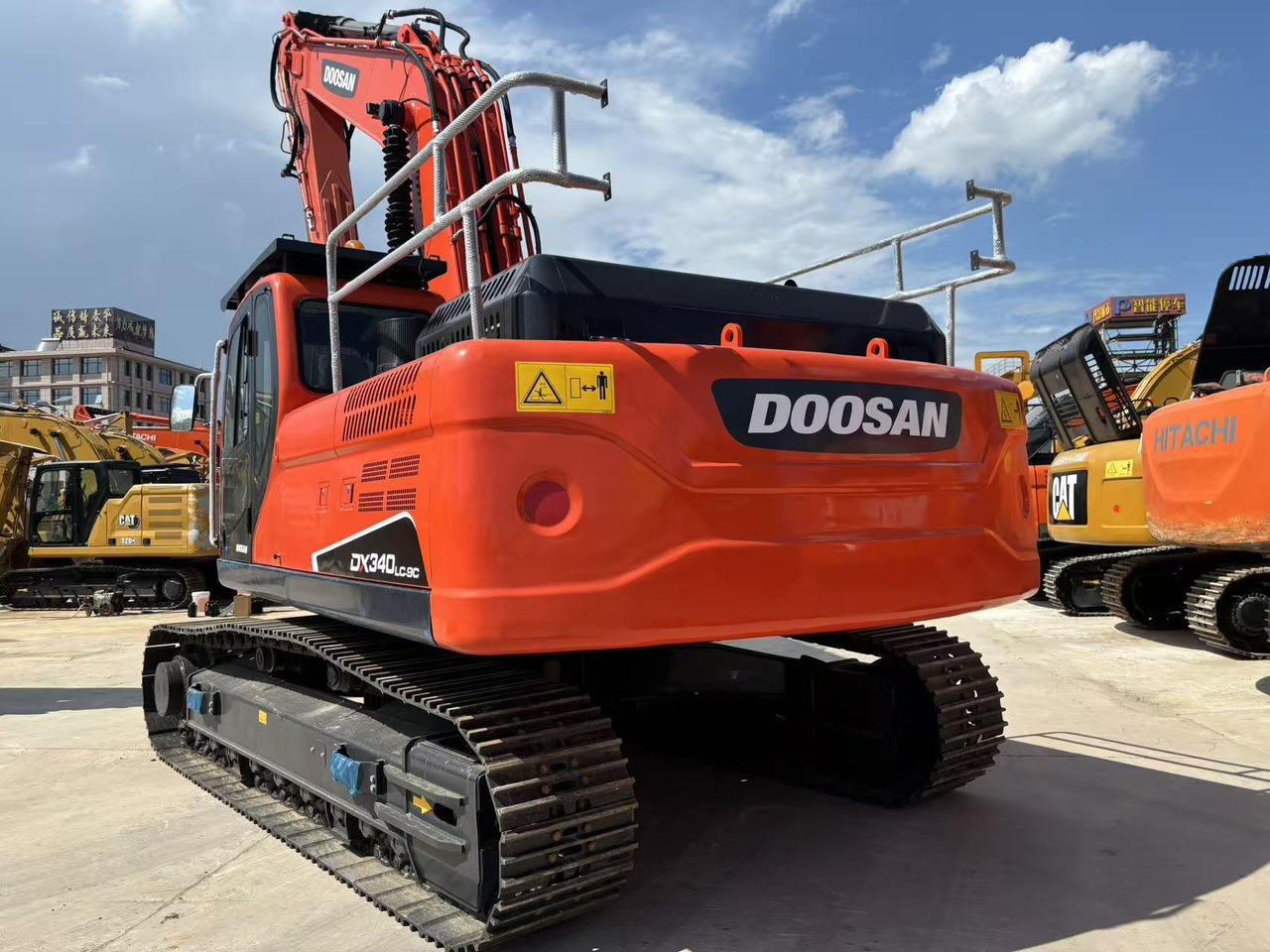 Doosan DX340 - Kaivuri: kuva Doosan DX340 - Kaivuri Doosan DX340 - Kaivuri: kuva Doosan DX340 - Kaivuri