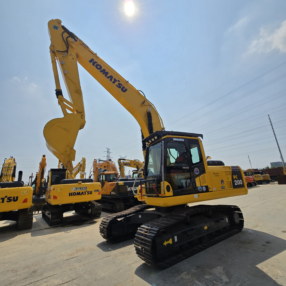 KOMATSU PC200-8 - Kaivuri: kuva KOMATSU PC200-8 - Kaivuri KOMATSU PC200-8 - Kaivuri: kuva KOMATSU PC200-8 - Kaivuri