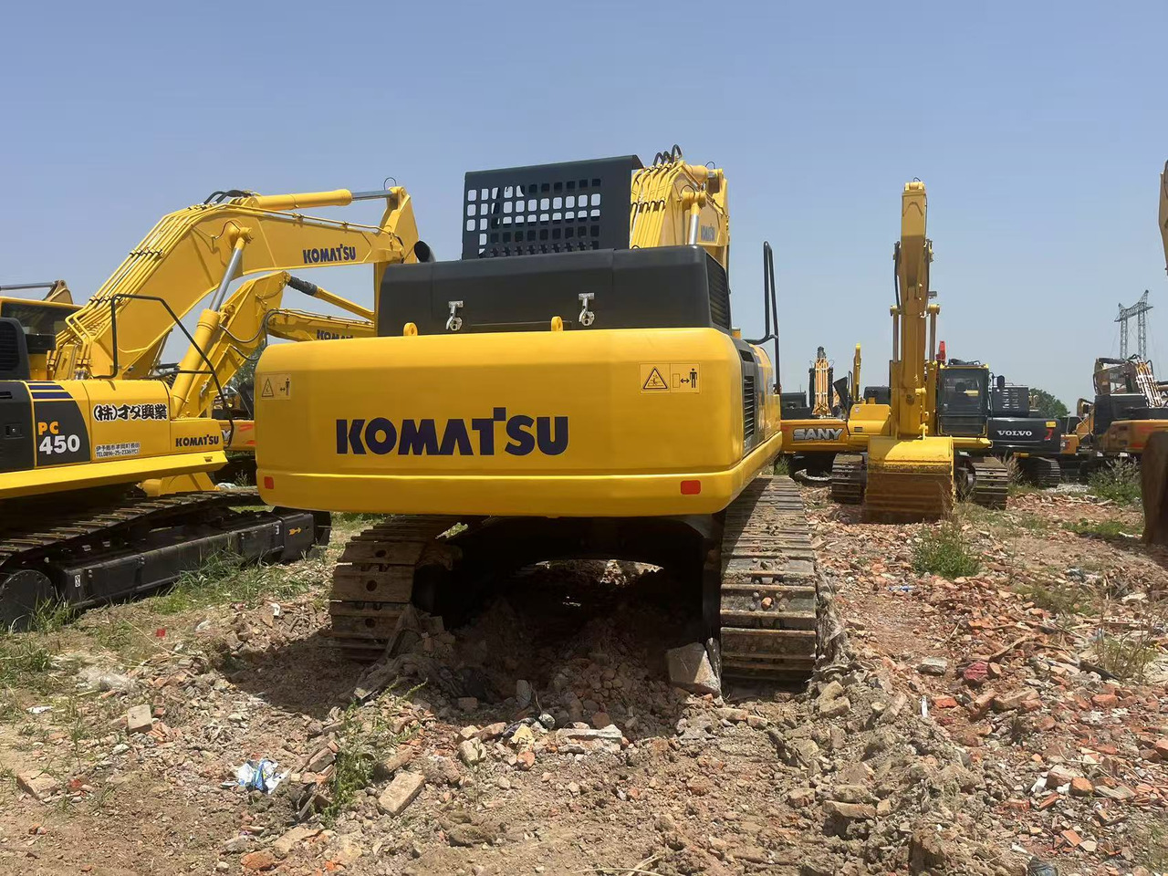 KOMATSU PC400-8 - Kaivuri: kuva KOMATSU PC400-8 - Kaivuri KOMATSU PC400-8 - Kaivuri: kuva KOMATSU PC400-8 - Kaivuri