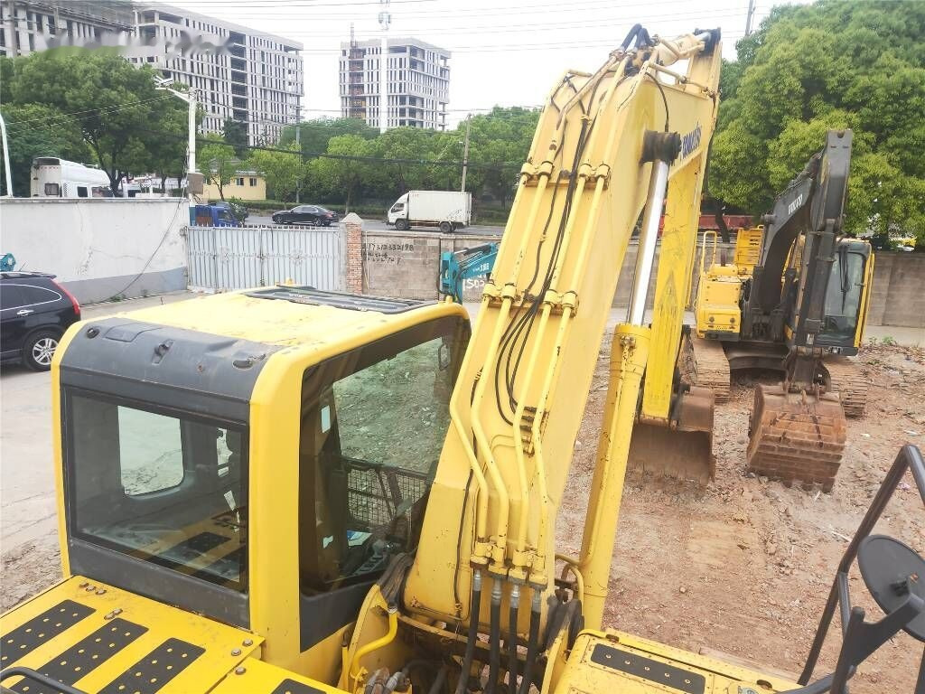Komatsu PC210-8 - Telakaivukone: kuva Komatsu PC210-8 - Telakaivukone Komatsu PC210-8 - Telakaivukone: kuva Komatsu PC210-8 - Telakaivukone