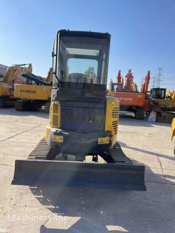 Komatsu Quasi-New PC35MR - Minikuormaaja: kuva Komatsu Quasi-New PC35MR - Minikuormaaja Komatsu Quasi-New PC35MR - Minikuormaaja: kuva Komatsu Quasi-New PC35MR - Minikuormaaja