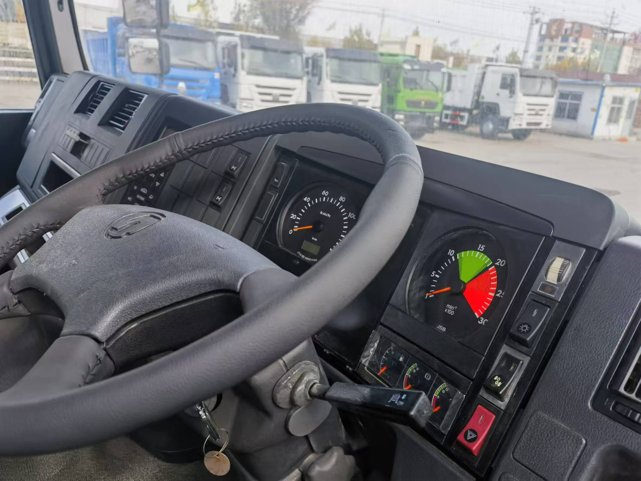 Shacman F3000 6*4 Sprinkler truck(Right rudder) - Kunnallis-/ Erikoisajoneuvot: kuva Shacman F3000 6*4 Sprinkler truck(Right rudder) - Kunnallis-/ Erikoisajoneuvot Shacman F3000 6*4 Sprinkler truck(Right rudder) - Kunnallis-/ Erikoisajoneuvot: kuva Shacman F3000 6*4 Sprinkler truck(Right rudder) - Kunnallis-/ Erikoisajoneuvot