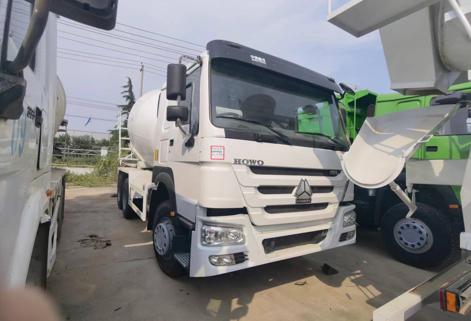 Sinotruk HOWO 371 6*4 Concrete mixer truck - Betoniauto: kuva Sinotruk HOWO 371 6*4 Concrete mixer truck - Betoniauto Sinotruk HOWO 371 6*4 Concrete mixer truck - Betoniauto: kuva Sinotruk HOWO 371 6*4 Concrete mixer truck - Betoniauto