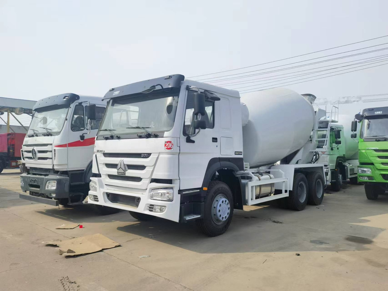 Sinotruk HOWO 371 6*4 Concrete mixer truck - Betoniauto: kuva Sinotruk HOWO 371 6*4 Concrete mixer truck - Betoniauto Sinotruk HOWO 371 6*4 Concrete mixer truck - Betoniauto: kuva Sinotruk HOWO 371 6*4 Concrete mixer truck - Betoniauto