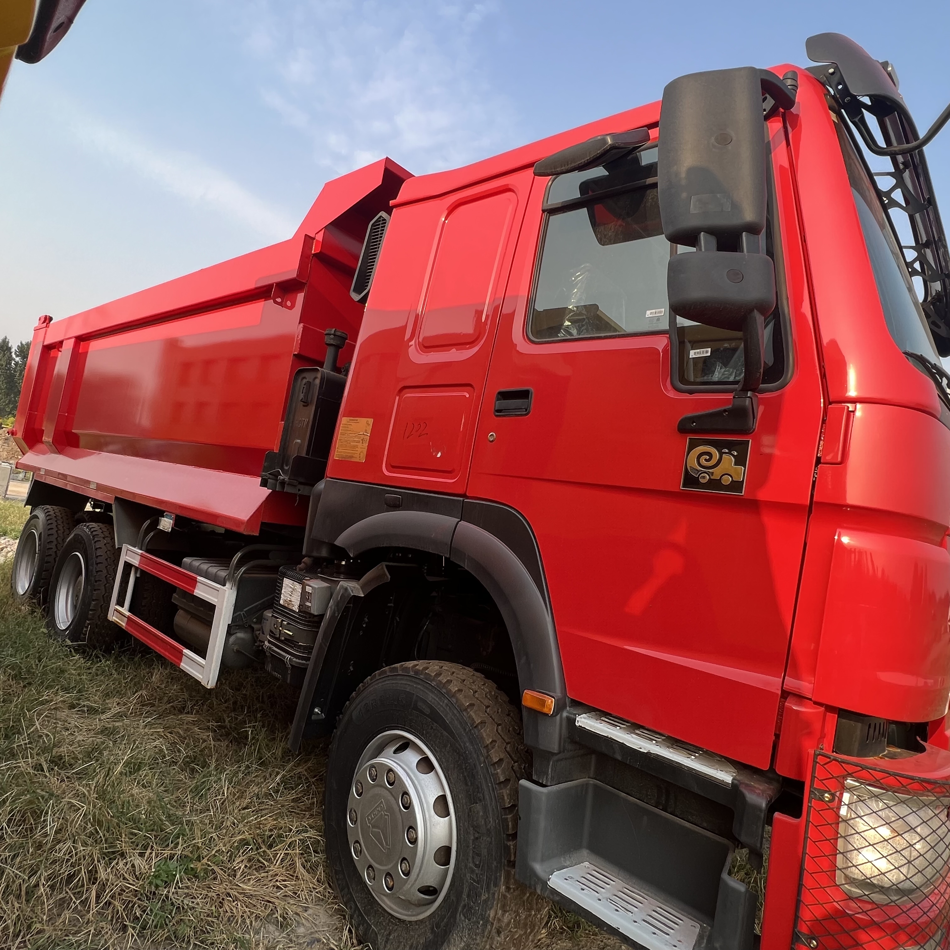 Sinotruk HOWO 371 6*4 Dump truck - Kippiauto kuorma-auto: kuva Sinotruk HOWO 371 6*4 Dump truck - Kippiauto kuorma-auto Sinotruk HOWO 371 6*4 Dump truck - Kippiauto kuorma-auto: kuva Sinotruk HOWO 371 6*4 Dump truck - Kippiauto kuorma-auto