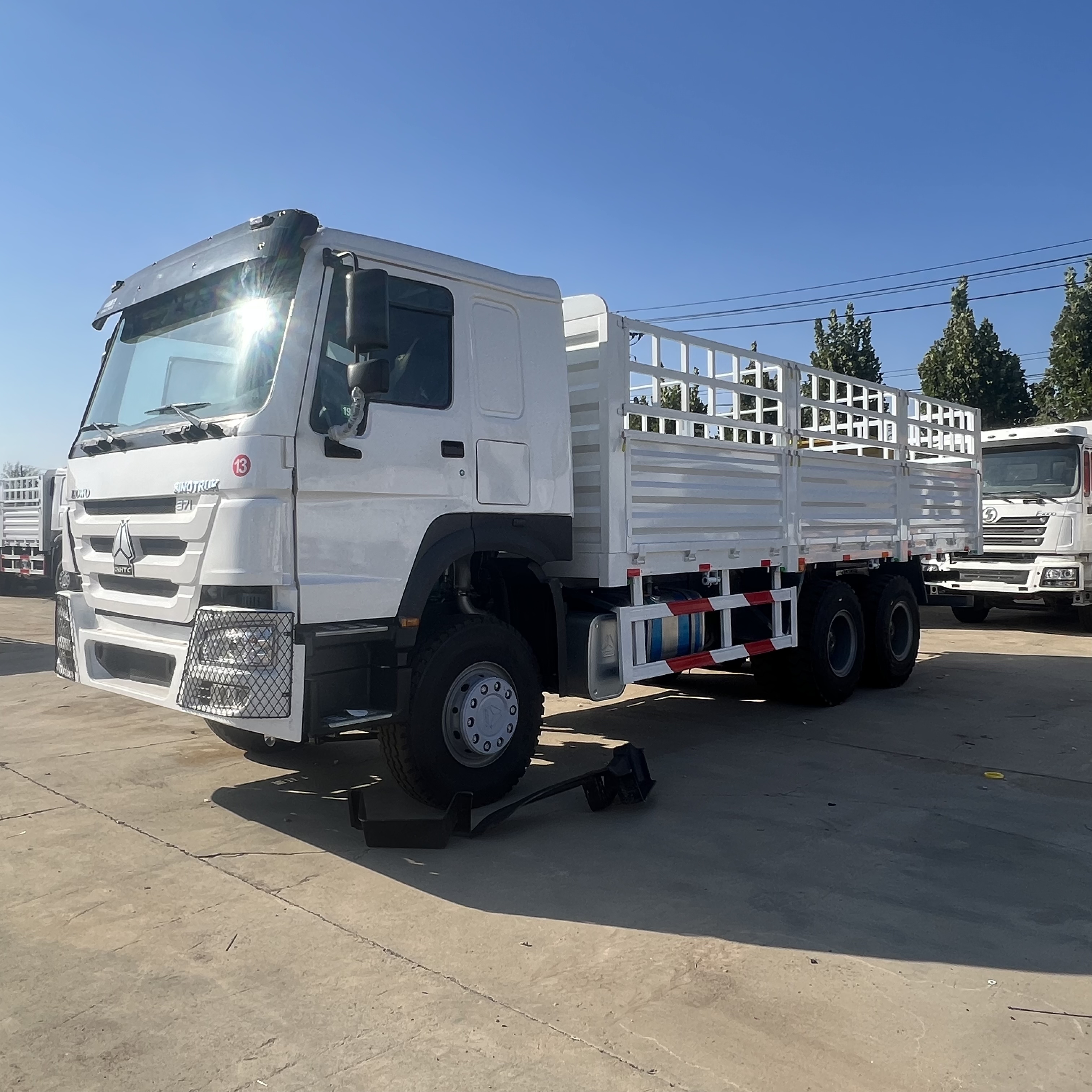 Sinotruk HOWO 371 6*4 Fence truck - Lava-kuorma-auto: kuva Sinotruk HOWO 371 6*4 Fence truck - Lava-kuorma-auto Sinotruk HOWO 371 6*4 Fence truck - Lava-kuorma-auto: kuva Sinotruk HOWO 371 6*4 Fence truck - Lava-kuorma-auto