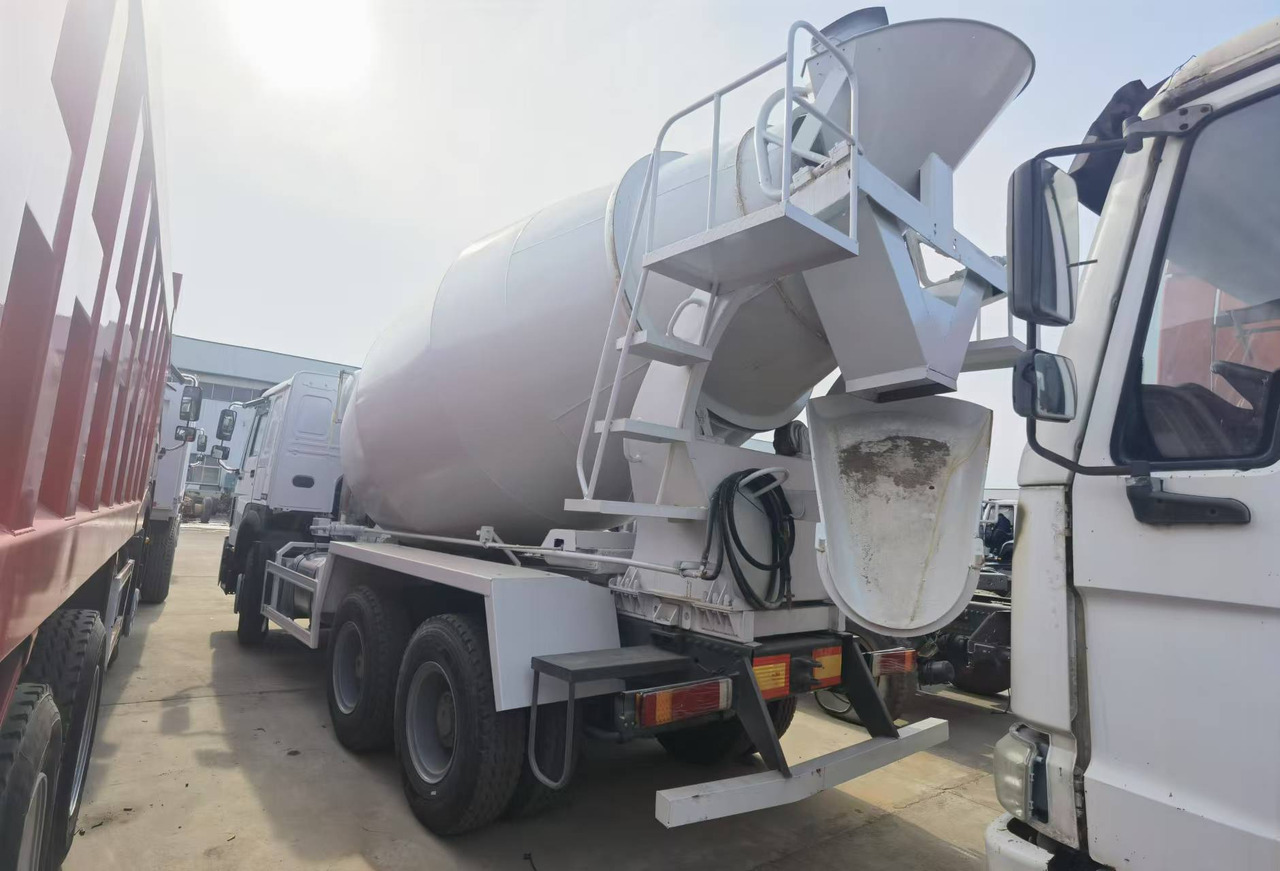 Sinotruk HOWO 371 Concrete mixer truck - Betoniauto: kuva Sinotruk HOWO 371 Concrete mixer truck - Betoniauto Sinotruk HOWO 371 Concrete mixer truck - Betoniauto: kuva Sinotruk HOWO 371 Concrete mixer truck - Betoniauto
