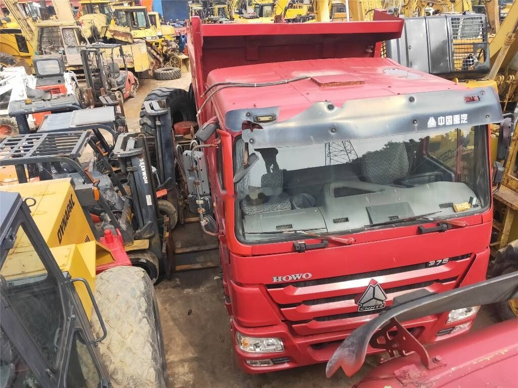 Sinotruk HOWO 8*4 Dump truck - Kippiauto kuorma-auto: kuva Sinotruk HOWO 8*4 Dump truck - Kippiauto kuorma-auto Sinotruk HOWO 8*4 Dump truck - Kippiauto kuorma-auto: kuva Sinotruk HOWO 8*4 Dump truck - Kippiauto kuorma-auto