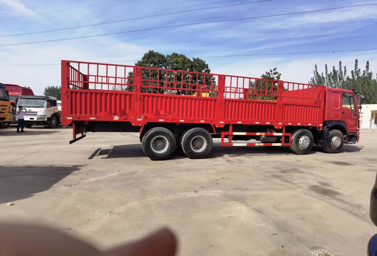 Sinotruk HOWO 8*4 Fence Truck - Pikku dumpperi: kuva Sinotruk HOWO 8*4 Fence Truck - Pikku dumpperi Sinotruk HOWO 8*4 Fence Truck - Pikku dumpperi: kuva Sinotruk HOWO 8*4 Fence Truck - Pikku dumpperi