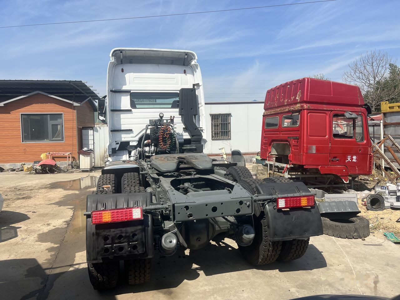 Howo 6x4 - Vetopöytäauto: kuva Howo 6x4 - Vetopöytäauto Howo 6x4 - Vetopöytäauto: kuva Howo 6x4 - Vetopöytäauto