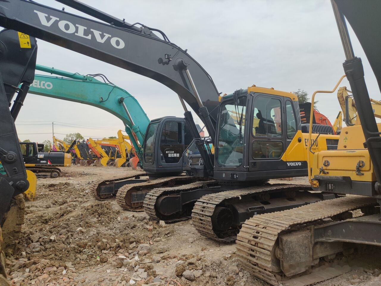 Volvo EC210B - Telakaivukone: kuva Volvo EC210B - Telakaivukone Volvo EC210B - Telakaivukone: kuva Volvo EC210B - Telakaivukone