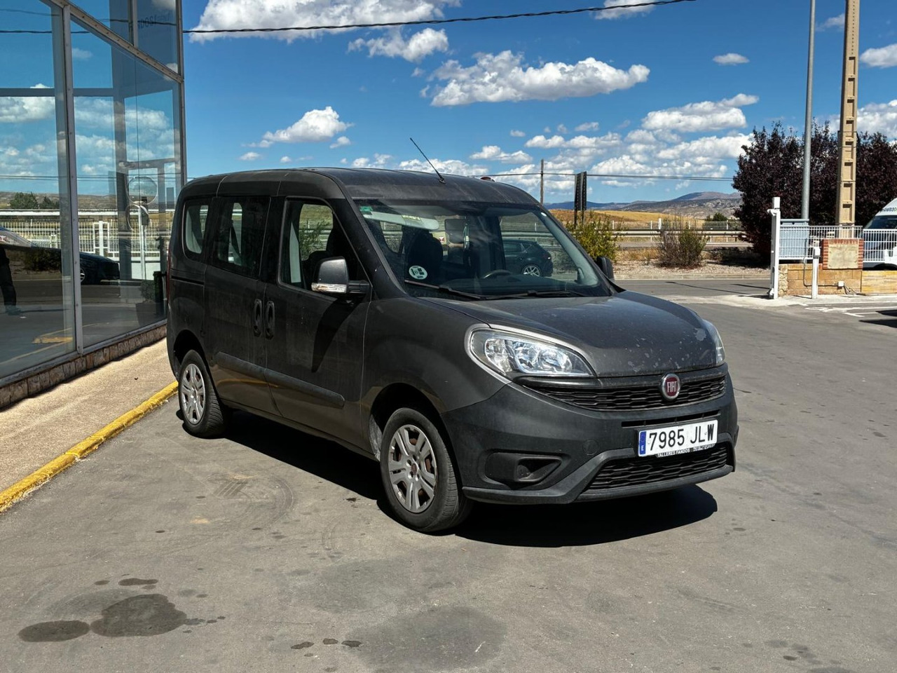 Furgón Fiat Dobló 5 plazas - Pakettiauto: kuva Furgón Fiat Dobló 5 plazas - Pakettiauto Furgón Fiat Dobló 5 plazas - Pakettiauto: kuva Furgón Fiat Dobló 5 plazas - Pakettiauto