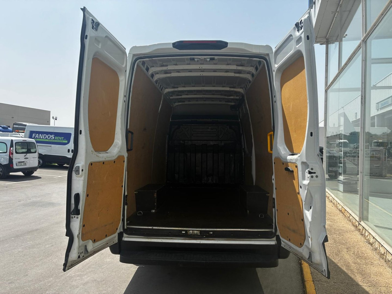 Furgón IVECO 35S14 V 12m3 - Pakettiauto: kuva Furgón IVECO 35S14 V 12m3 - Pakettiauto Furgón IVECO 35S14 V 12m3 - Pakettiauto: kuva Furgón IVECO 35S14 V 12m3 - Pakettiauto