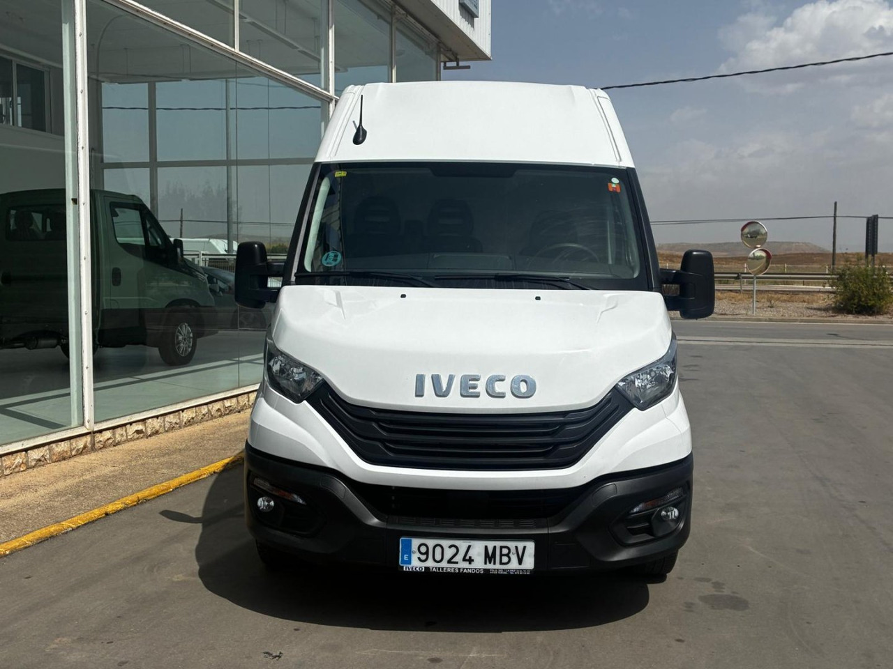Furgón IVECO 35S14 V 12m3 - Pakettiauto: kuva Furgón IVECO 35S14 V 12m3 - Pakettiauto Furgón IVECO 35S14 V 12m3 - Pakettiauto: kuva Furgón IVECO 35S14 V 12m3 - Pakettiauto
