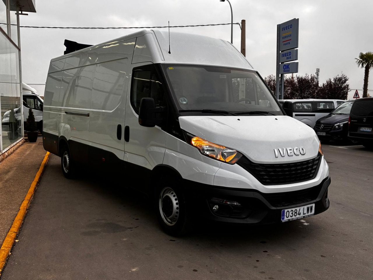 Furgón IVECO 35S14 V 16m3 - Pakettiauto: kuva Furgón IVECO 35S14 V 16m3 - Pakettiauto Furgón IVECO 35S14 V 16m3 - Pakettiauto: kuva Furgón IVECO 35S14 V 16m3 - Pakettiauto