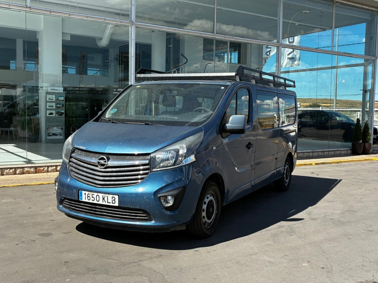 Furgón Opel Vivaro 9 Plazas - Pakettiauto: kuva Furgón Opel Vivaro 9 Plazas - Pakettiauto Furgón Opel Vivaro 9 Plazas - Pakettiauto: kuva Furgón Opel Vivaro 9 Plazas - Pakettiauto