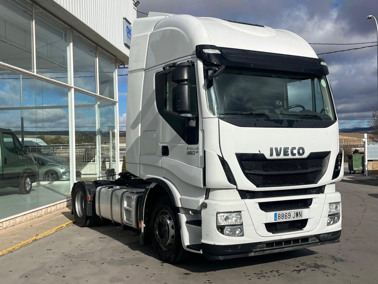Cabeza Tractora IVECO 460 AUTOMATICO INTARDER - Vetopöytäauto: kuva Cabeza Tractora IVECO 460 AUTOMATICO INTARDER - Vetopöytäauto Cabeza Tractora IVECO 460 AUTOMATICO INTARDER - Vetopöytäauto: kuva Cabeza Tractora IVECO 460 AUTOMATICO INTARDER - Vetopöytäauto