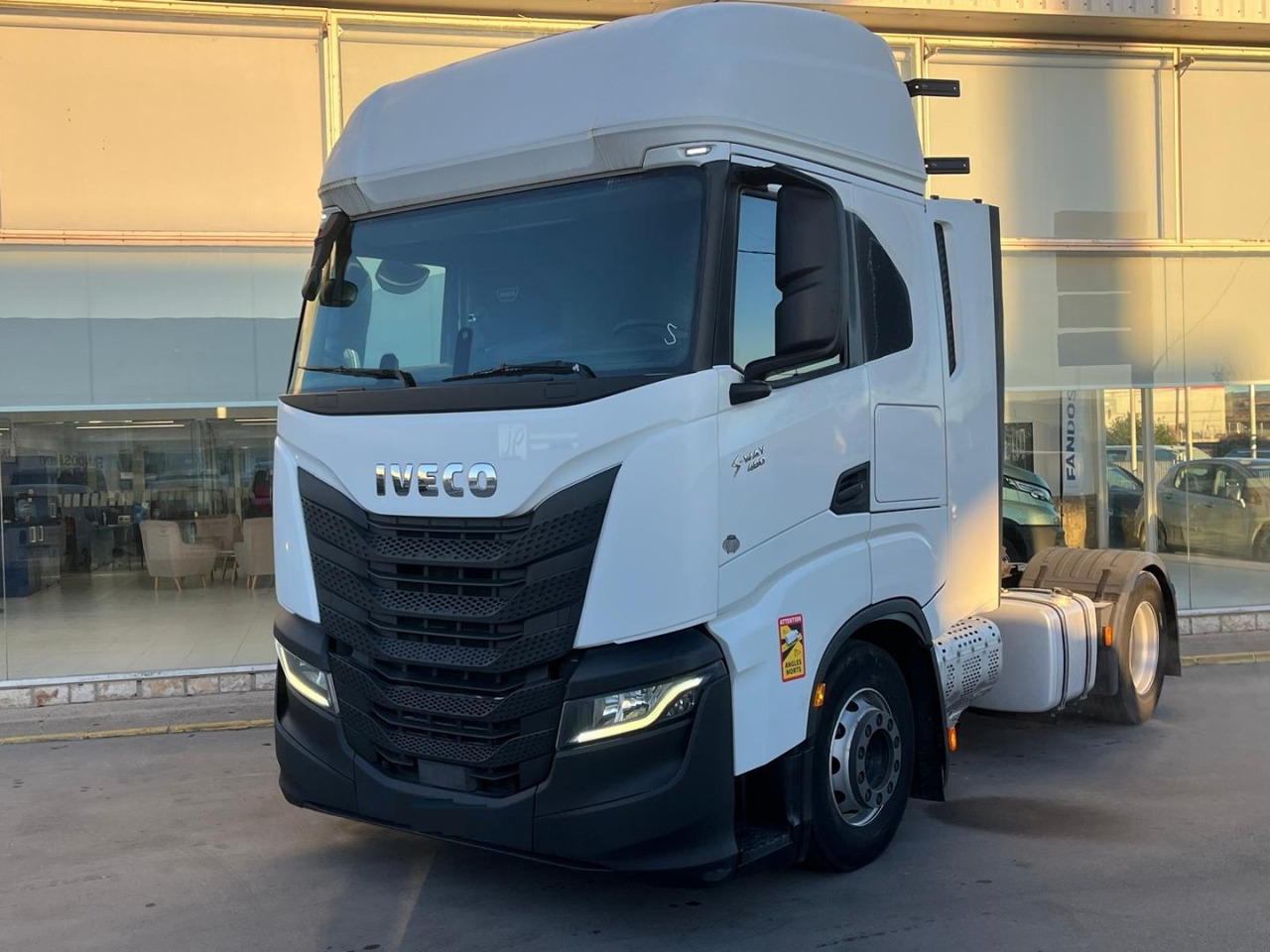 Cabeza Tractora IVECO 480 AUTOMATICO CON INTARDER - Vetopöytäauto: kuva Cabeza Tractora IVECO 480 AUTOMATICO CON INTARDER - Vetopöytäauto Cabeza Tractora IVECO 480 AUTOMATICO CON INTARDER - Vetopöytäauto: kuva Cabeza Tractora IVECO 480 AUTOMATICO CON INTARDER - Vetopöytäauto