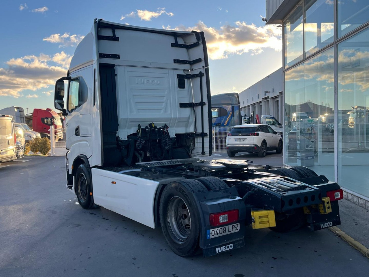 Cabeza Tractora IVECO S-WAY 510 AUTOMATICO CON INTARDER - Vetopöytäauto: kuva Cabeza Tractora IVECO S-WAY 510 AUTOMATICO CON INTARDER - Vetopöytäauto Cabeza Tractora IVECO S-WAY 510 AUTOMATICO CON INTARDER - Vetopöytäauto: kuva Cabeza Tractora IVECO S-WAY 510 AUTOMATICO CON INTARDER - Vetopöytäauto