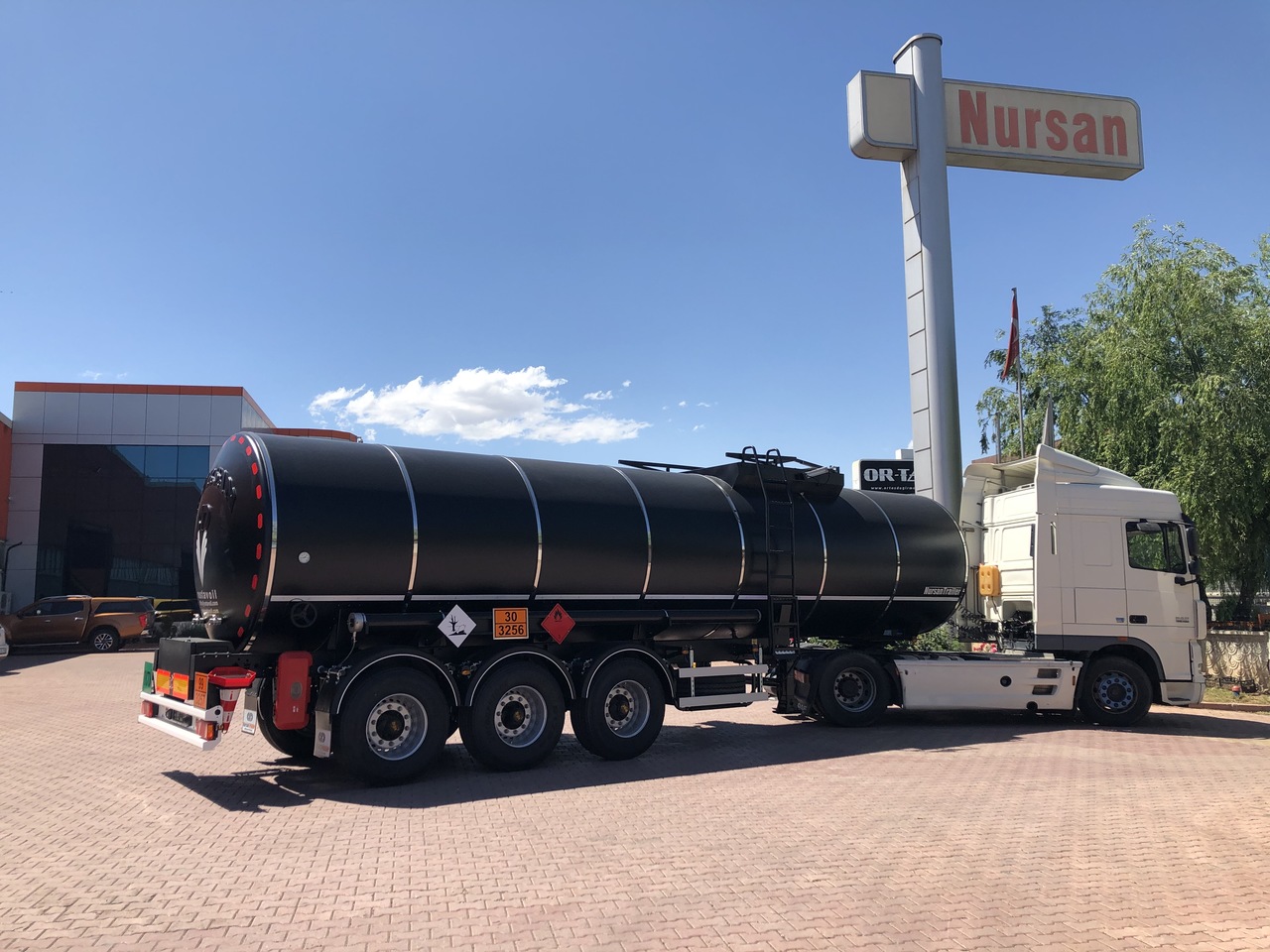 NURSAN ASPHALT INSULATED BITUMEN TANKER - Säiliöpuoliperävaunu: kuva NURSAN ASPHALT INSULATED BITUMEN TANKER - Säiliöpuoliperävaunu NURSAN ASPHALT INSULATED BITUMEN TANKER - Säiliöpuoliperävaunu: kuva NURSAN ASPHALT INSULATED BITUMEN TANKER - Säiliöpuoliperävaunu