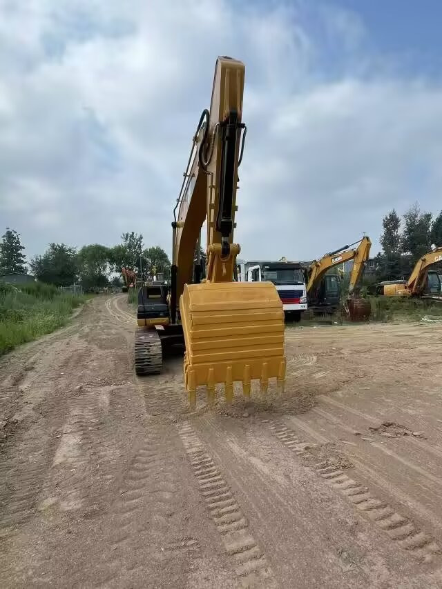 CATERPILLAR 320D2 CAT 320 D2 L - Telakaivukone: kuva CATERPILLAR 320D2 CAT 320 D2 L - Telakaivukone CATERPILLAR 320D2 CAT 320 D2 L - Telakaivukone: kuva CATERPILLAR 320D2 CAT 320 D2 L - Telakaivukone