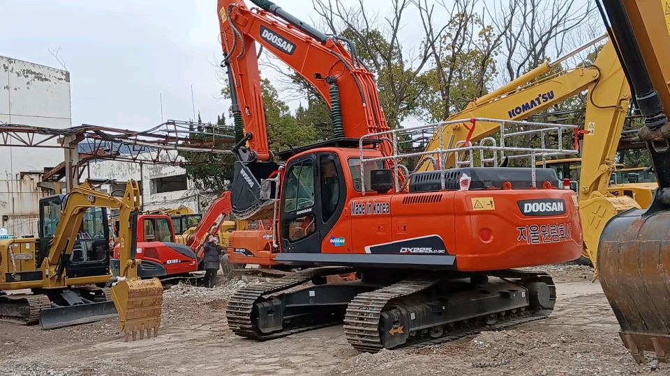 DOOSAN DX 225 LC - 9 C DX225 LCA - Telakaivukone: kuva DOOSAN DX 225 LC - 9 C DX225 LCA - Telakaivukone DOOSAN DX 225 LC - 9 C DX225 LCA - Telakaivukone: kuva DOOSAN DX 225 LC - 9 C DX225 LCA - Telakaivukone