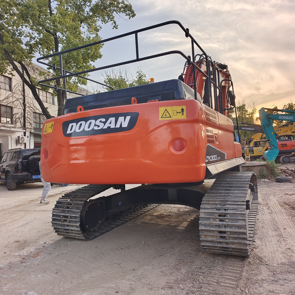 DOOSAN DX 300 LC-9C DX300 LCA - Telakaivukone: kuva DOOSAN DX 300 LC-9C DX300 LCA - Telakaivukone DOOSAN DX 300 LC-9C DX300 LCA - Telakaivukone: kuva DOOSAN DX 300 LC-9C DX300 LCA - Telakaivukone