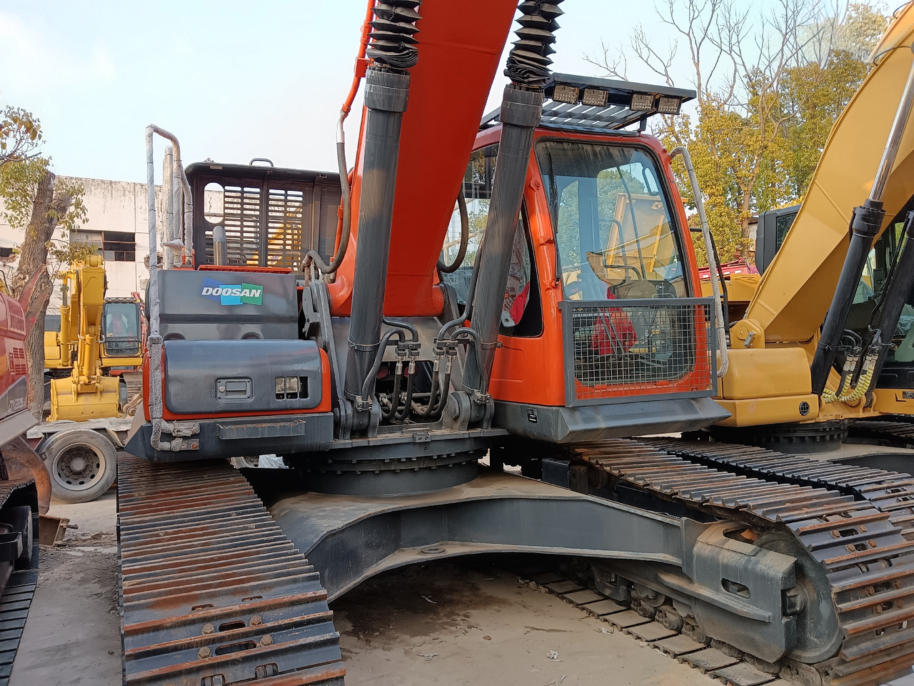 DOOSAN DX 340 LC - 9 C DX340 LCA - Telakaivukone: kuva DOOSAN DX 340 LC - 9 C DX340 LCA - Telakaivukone DOOSAN DX 340 LC - 9 C DX340 LCA - Telakaivukone: kuva DOOSAN DX 340 LC - 9 C DX340 LCA - Telakaivukone