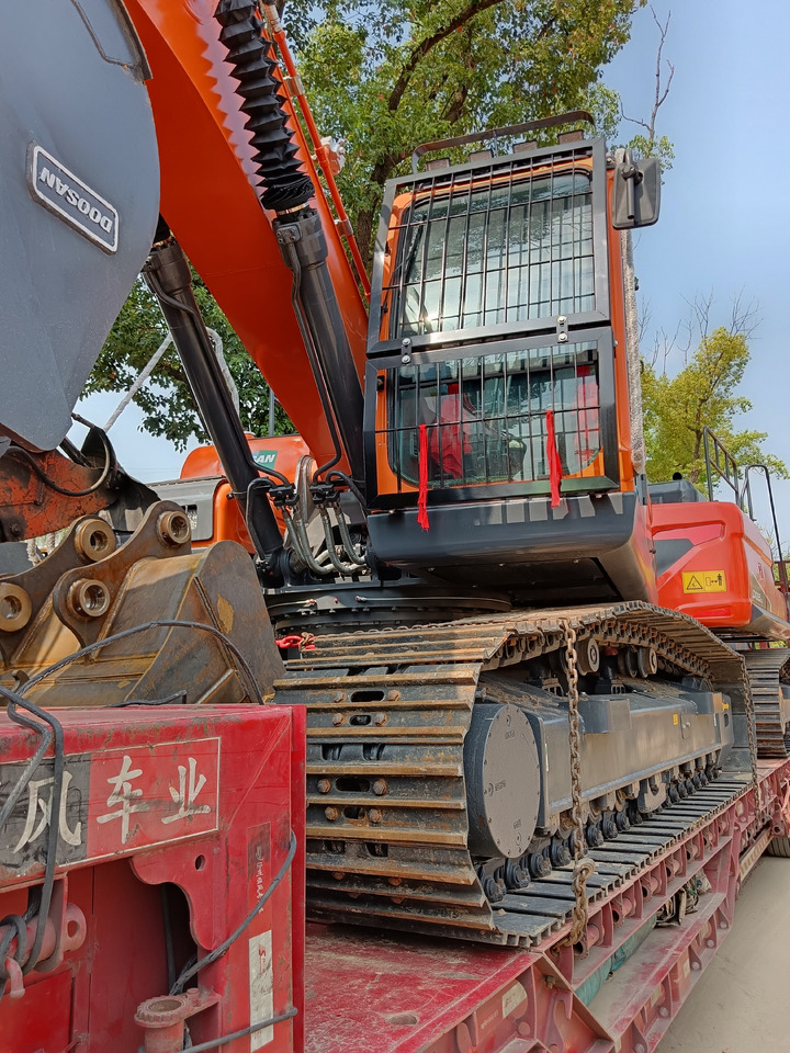 DOOSAN DX225 LC-9C LCA - Telakaivukone: kuva DOOSAN DX225 LC-9C LCA - Telakaivukone DOOSAN DX225 LC-9C LCA - Telakaivukone: kuva DOOSAN DX225 LC-9C LCA - Telakaivukone