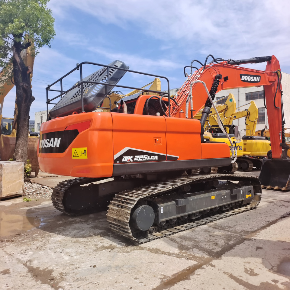 DOOSAN DX225LCA DX225LC-9C - Telakaivukone: kuva DOOSAN DX225LCA DX225LC-9C - Telakaivukone DOOSAN DX225LCA DX225LC-9C - Telakaivukone: kuva DOOSAN DX225LCA DX225LC-9C - Telakaivukone