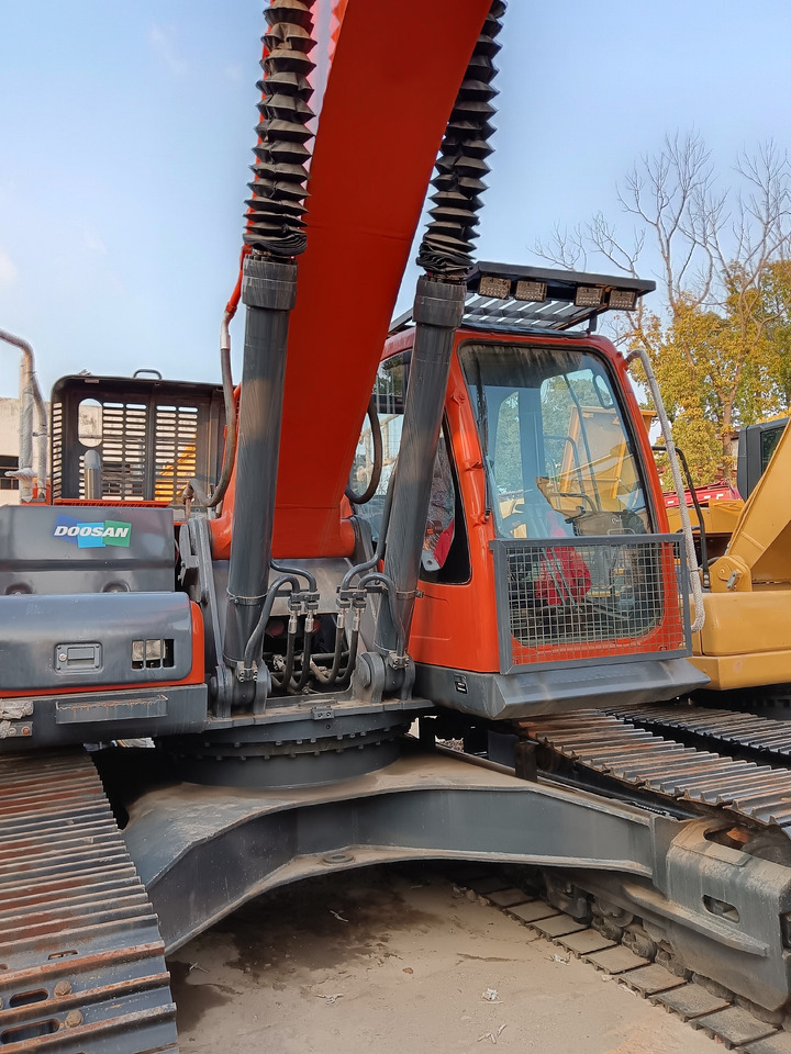 DOOSAN DX340LC-9C DX340 - Telakaivukone: kuva DOOSAN DX340LC-9C DX340 - Telakaivukone DOOSAN DX340LC-9C DX340 - Telakaivukone: kuva DOOSAN DX340LC-9C DX340 - Telakaivukone