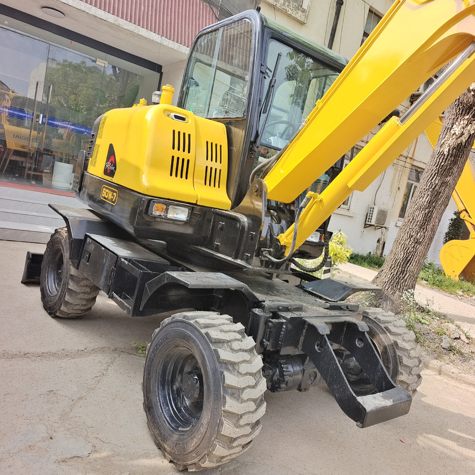 HYUNDAI R60W-9 - Pyöräalustainen kaivinkone: kuva HYUNDAI R60W-9 - Pyöräalustainen kaivinkone HYUNDAI R60W-9 - Pyöräalustainen kaivinkone: kuva HYUNDAI R60W-9 - Pyöräalustainen kaivinkone